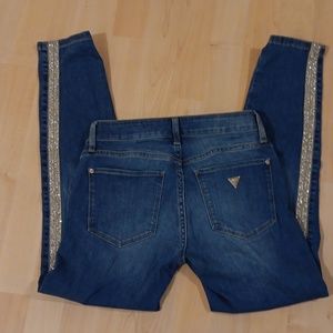 GUESS Women's skinny jeans size 26